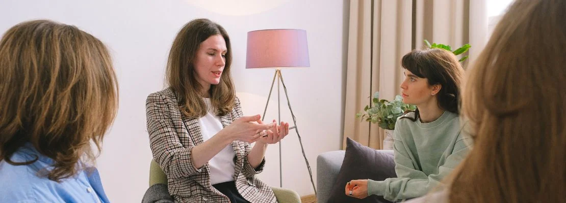 Screen Time and Mental Health: Finding the Right Balance for Teens in the Digital Age